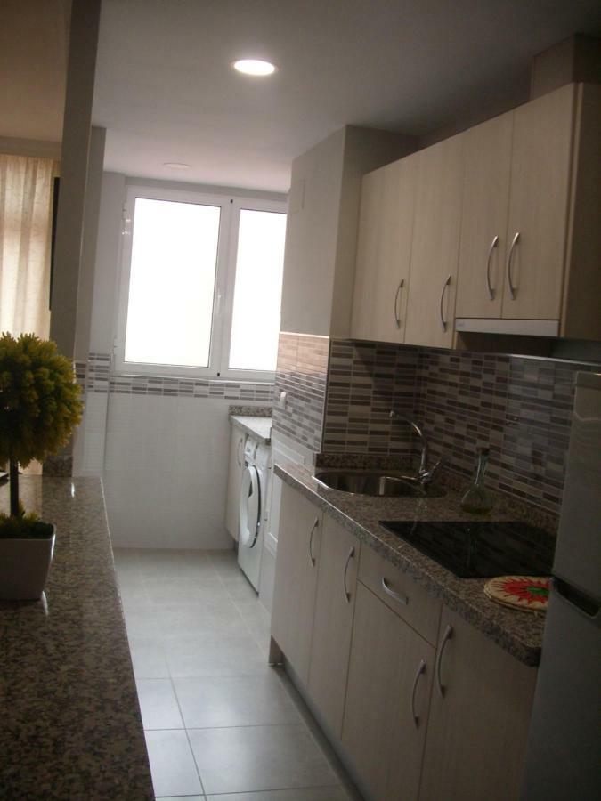 Paseo Maritimo De Poniente Appartement Málaga Buitenkant foto