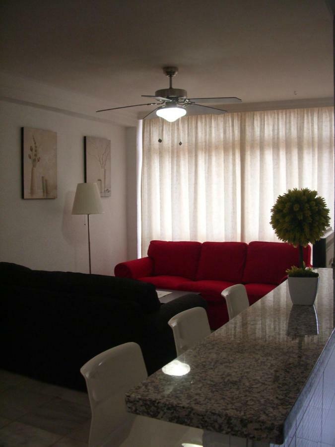 Paseo Maritimo De Poniente Appartement Málaga Buitenkant foto